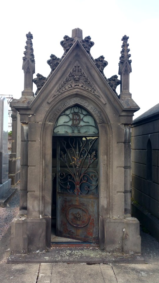 Chapelle funéraire Desfarges Cusson, cimetière de Vichy 