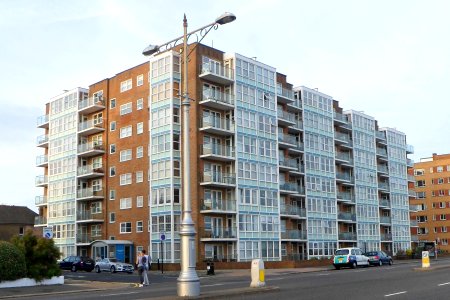 Channings, 215 Kingsway, Hove (August 2013) (1)