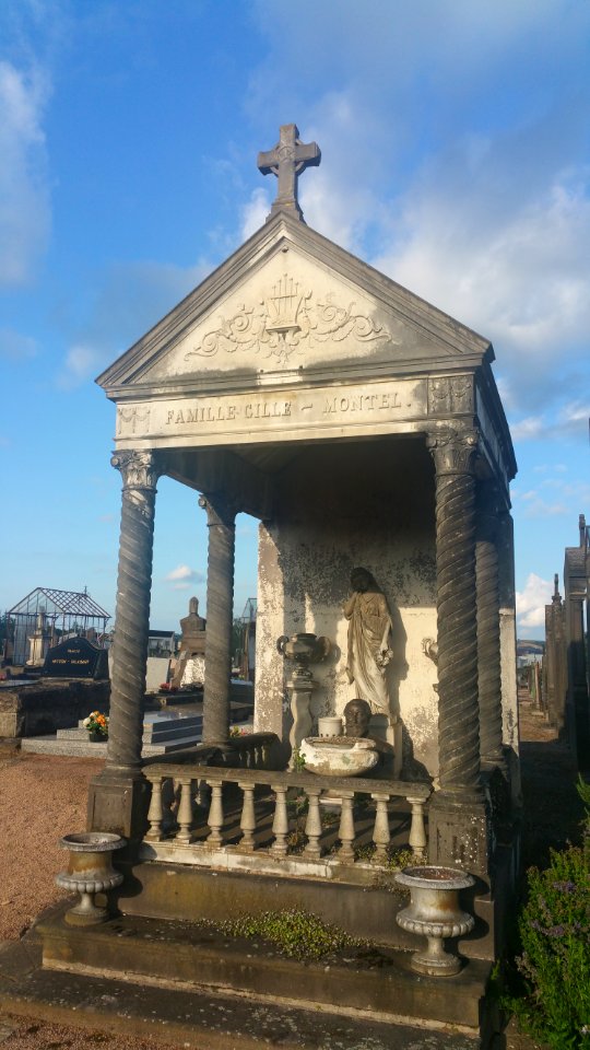 Chapelle funéraire famille Gille -Montel, cimetière de Vichy