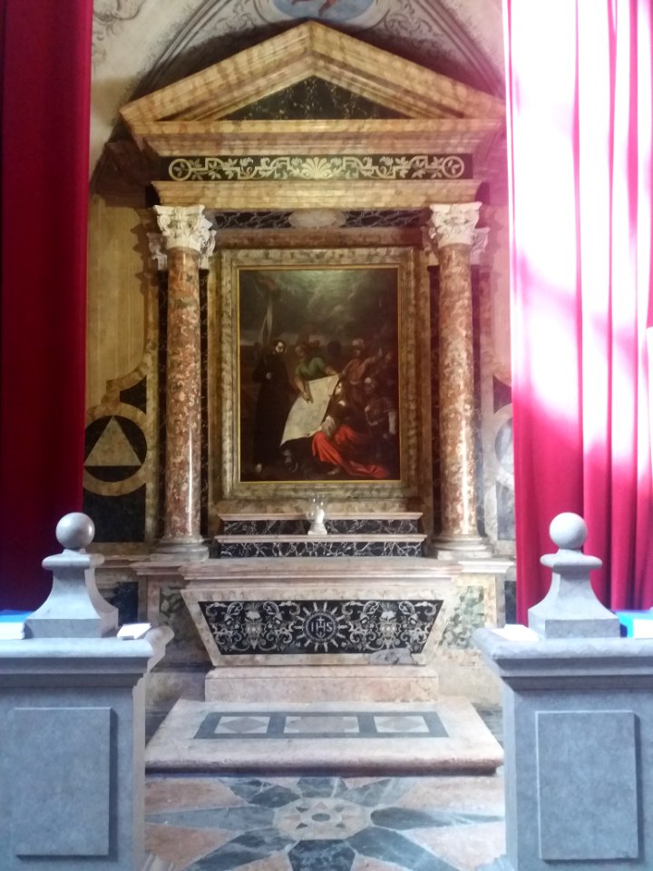 Chapelle de la Trinité de Lyon - Chapelle avec tableau