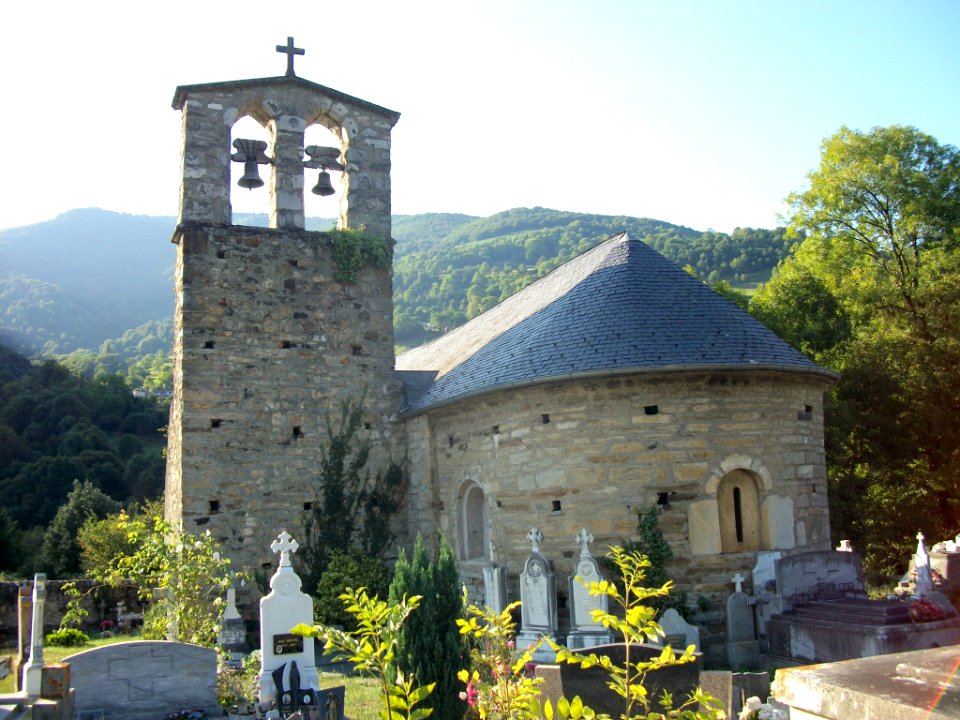 Chapelle Saint-André de Burgalays 01
