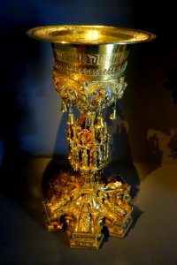 Chalice and paten, from the Moseiro de Santa Clara, 1500-1520, 1 of 2 - Museu Nacional de Machado de Castro - Coimbra, Portugal - DSC00050