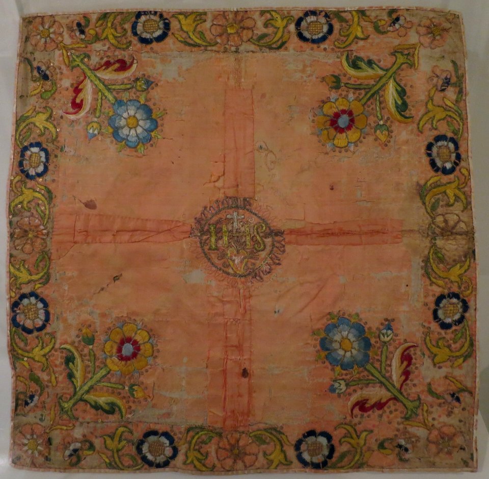 Chalice veil from Spain, 17th century, Honolulu Museum of Art, 803.1