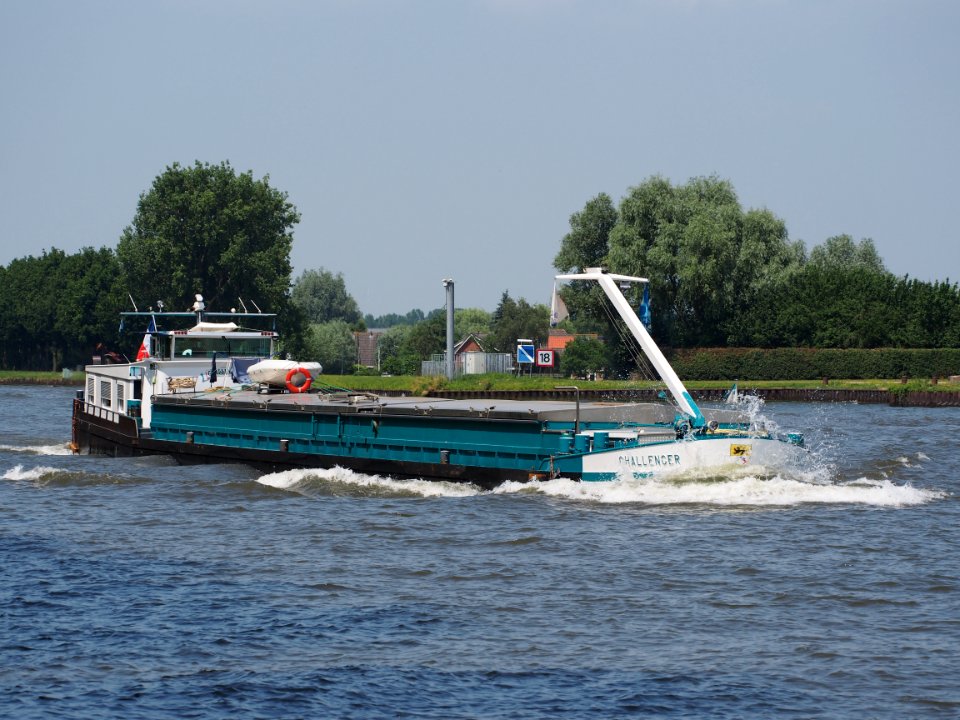 Challenger - ENI 01822554, Amsterdam-Rijnkanaal pic2