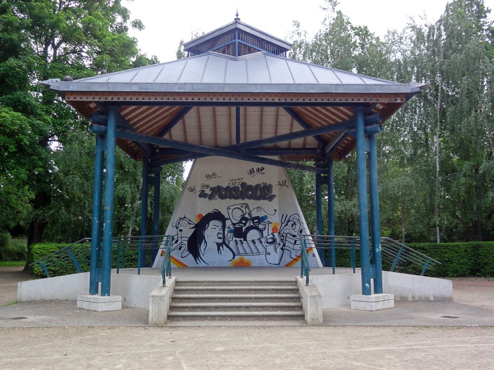 Chambly (Oise) kiosque à musique
