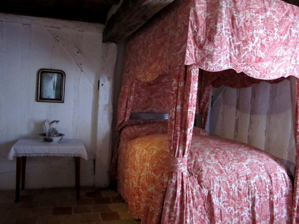 Chambre dans la maison du Meunier - Écomusée de Marquèze