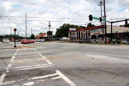 Chamblee Tucker Road intersection, Pittsburg, DeKalb County, Georgia June 2017 photo
