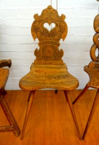 Chair, southern Schwalzwald, 1848, walnut, beech - Germanisches Nationalmuseum - Nuremberg, Germany - DSC03595