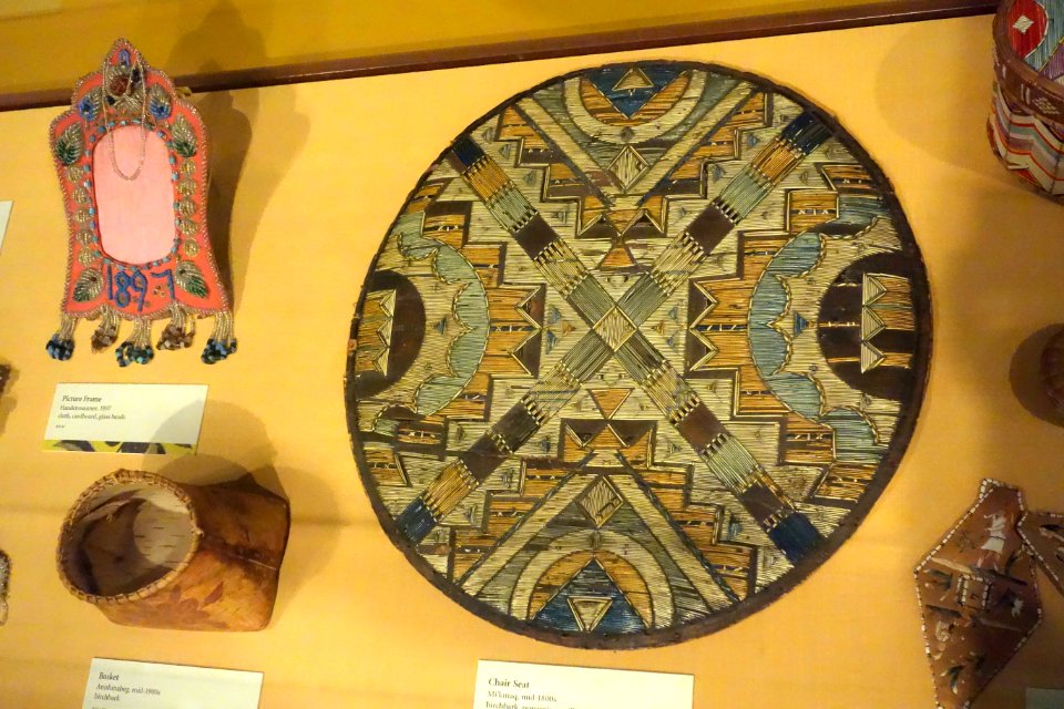Chair Seat, Mi'kmaq, mid 1800s, birchbark, porcupine quills, dye - Glenbow Museum - DSC00910