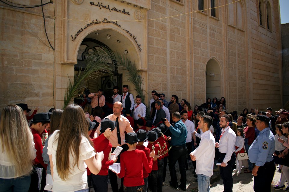 Chaldean Catholics in alQosh enjoying the festival and parade in 2018 for Palm Sunday 03