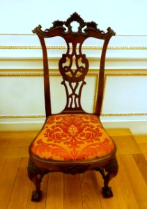 Chair, Portugal, 1775-1800, walnut, modern damask - Museu Nacional de Soares dos Reis - Porto, Portugal - DSC00540