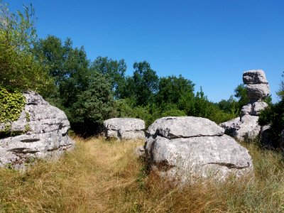 Chapias - Site du rocher des Curés - 01