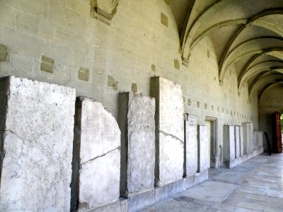 Chambéry Couvent Franciscains Cloître 2