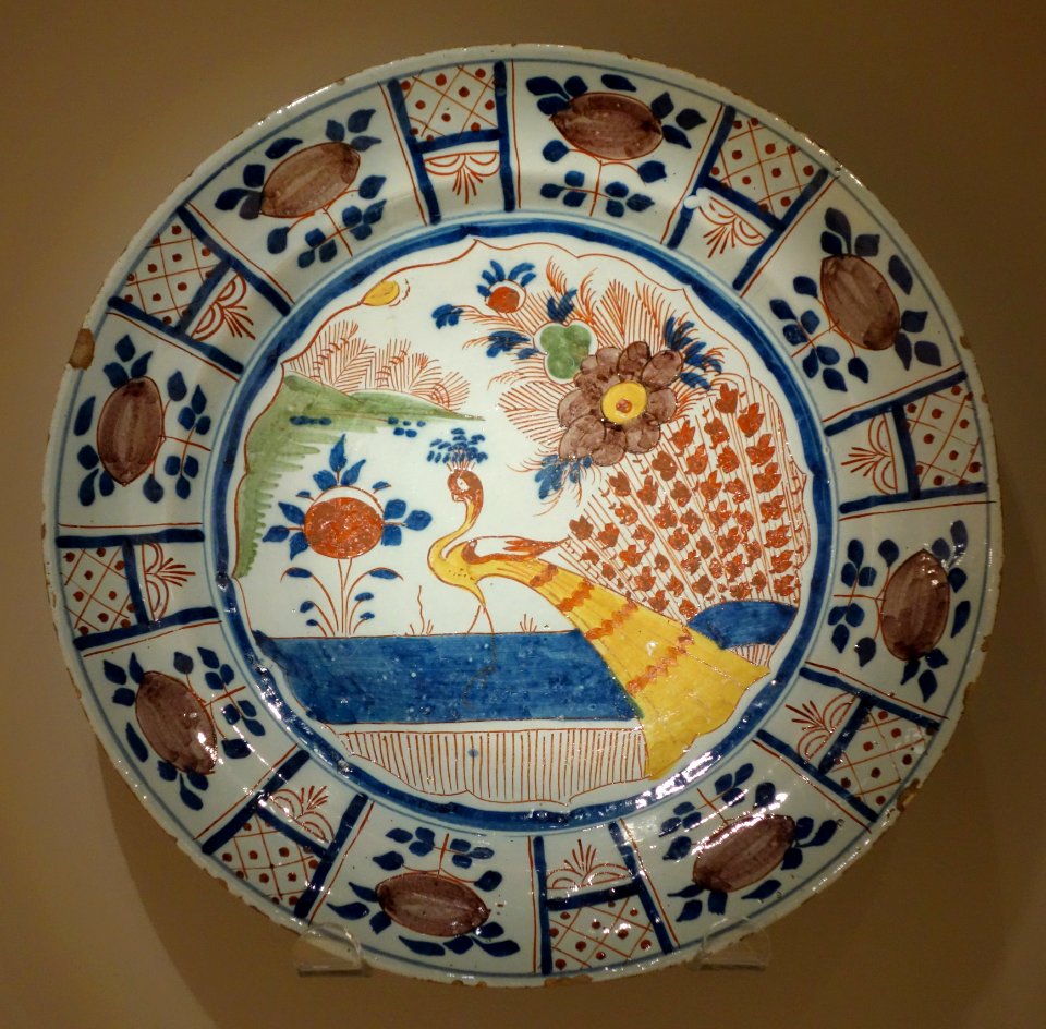 Charger, English, 1730-1740, earthenware with tin glaze - Chazen Museum of Art - DSC02213