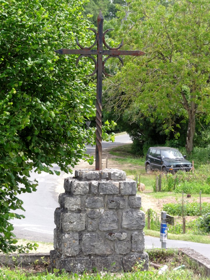 Chargé (Indre-et-Loire) Croix de chemin