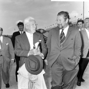 Chaplin en Ustinov lopend, Bestanddeelnr 917-8952