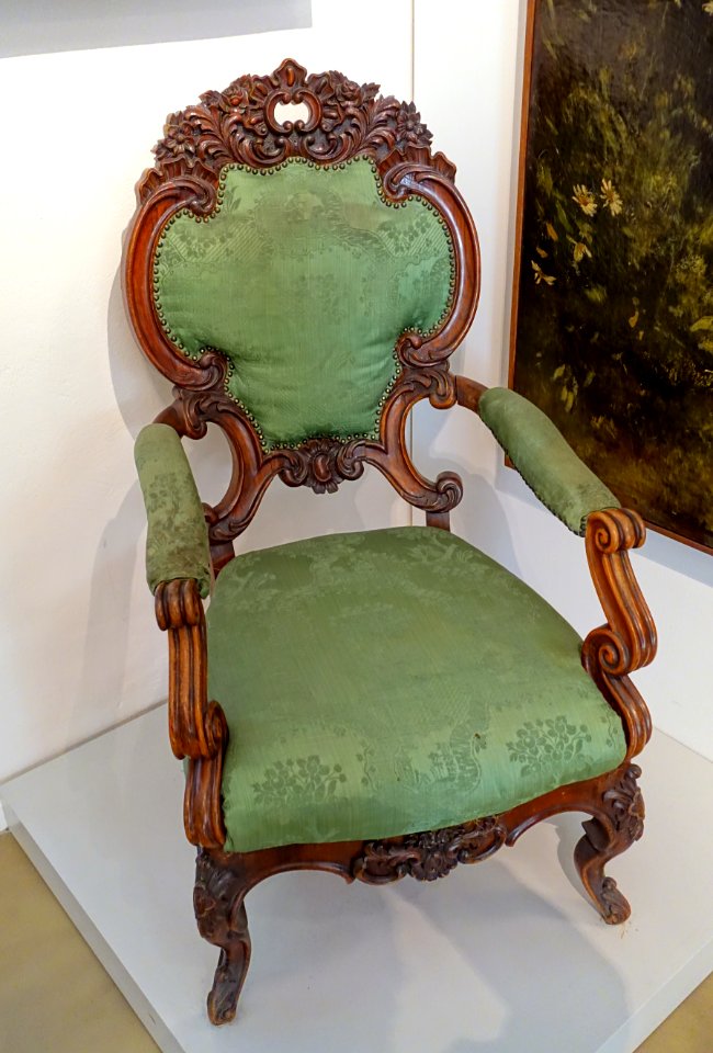 Chair, Neo-Baroque, c. 1890, walnut - Germanisches Nationalmuseum - Nuremberg, Germany - DSC03303