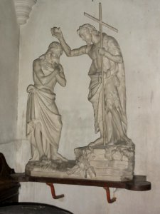Chailles (Loir-et-Cher) statue Baptême du Christ