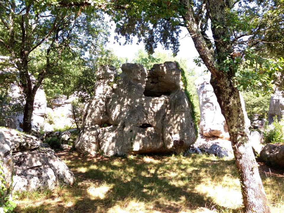 Chapias - Site du rocher des Curés - Rocher des Curés 2
