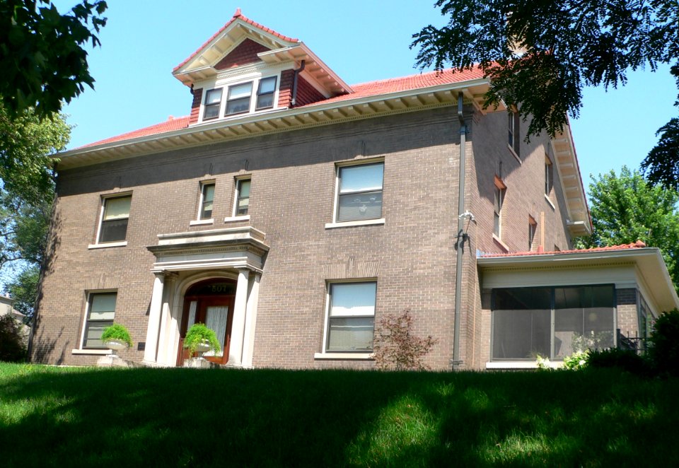 Charles D. McLaughlin house (Omaha, Nebraska) from SW 1
