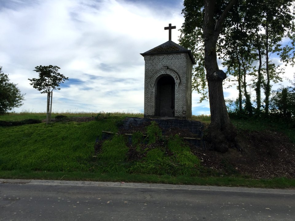 Chapelle-Calvaire de la Rouge Croix à Nalinnes-Centre rue du Hameau 02