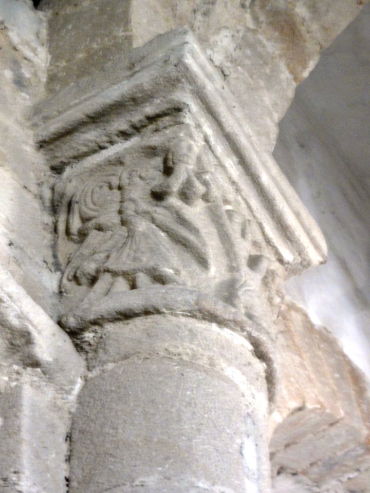 Chapiteaux de l'église Saint-Pierre de Biollet (Puy-de-Dôme) 08