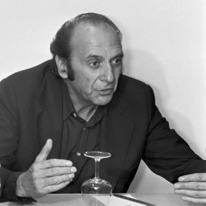 Charles Levinson (1975)