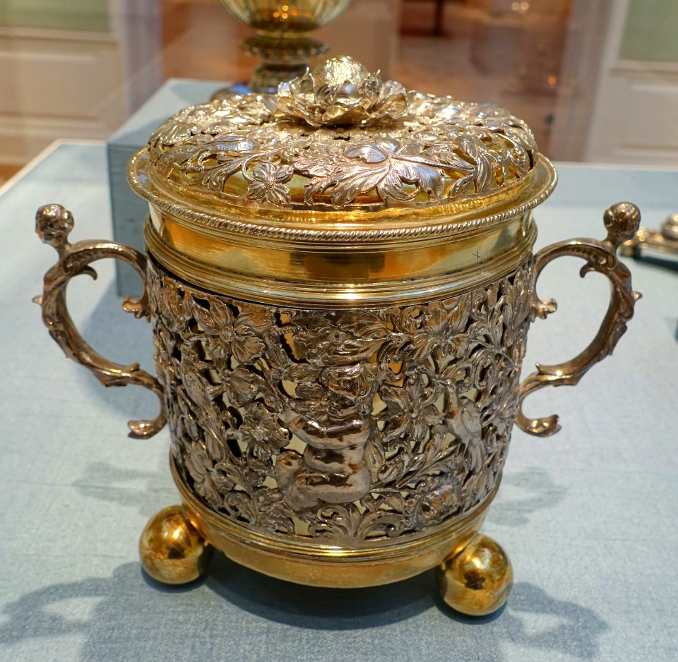 Charles II cagework cup and cover, Jacob Bodendick, London, c. 1670, silver, gilt - Portland Art Museum - Portland, Oregon - DSC08781