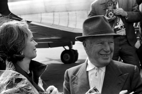 Charlie Chaplin en echtgenote Oona O'Neill, Bestanddeelnr 917-8949