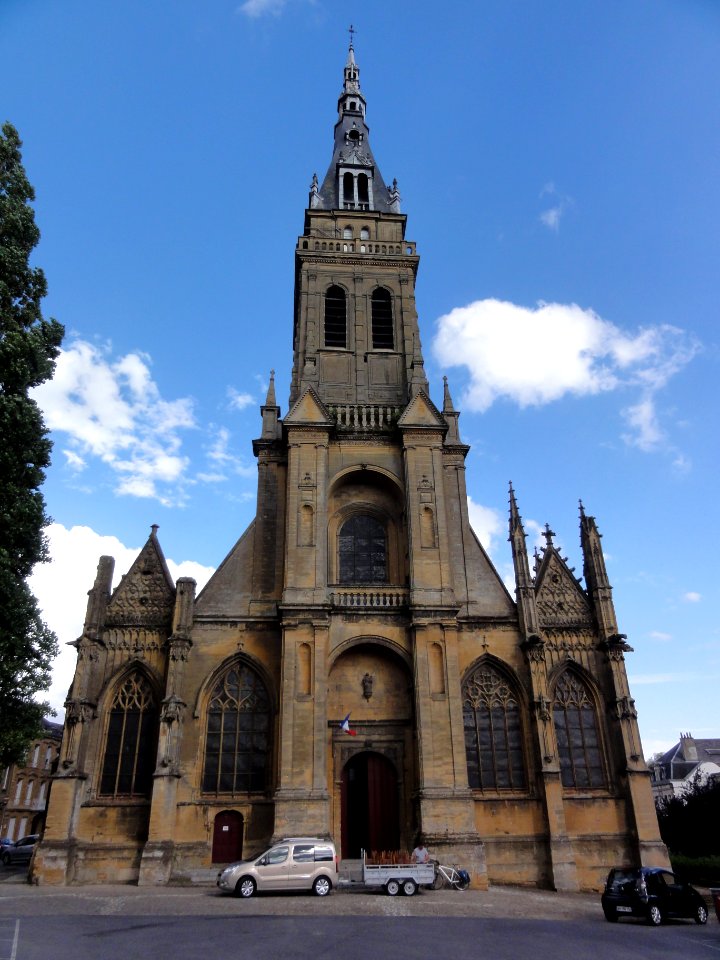 Charleville-Mézières, Basilique Notre-Dame-d'Espérance de Mézières