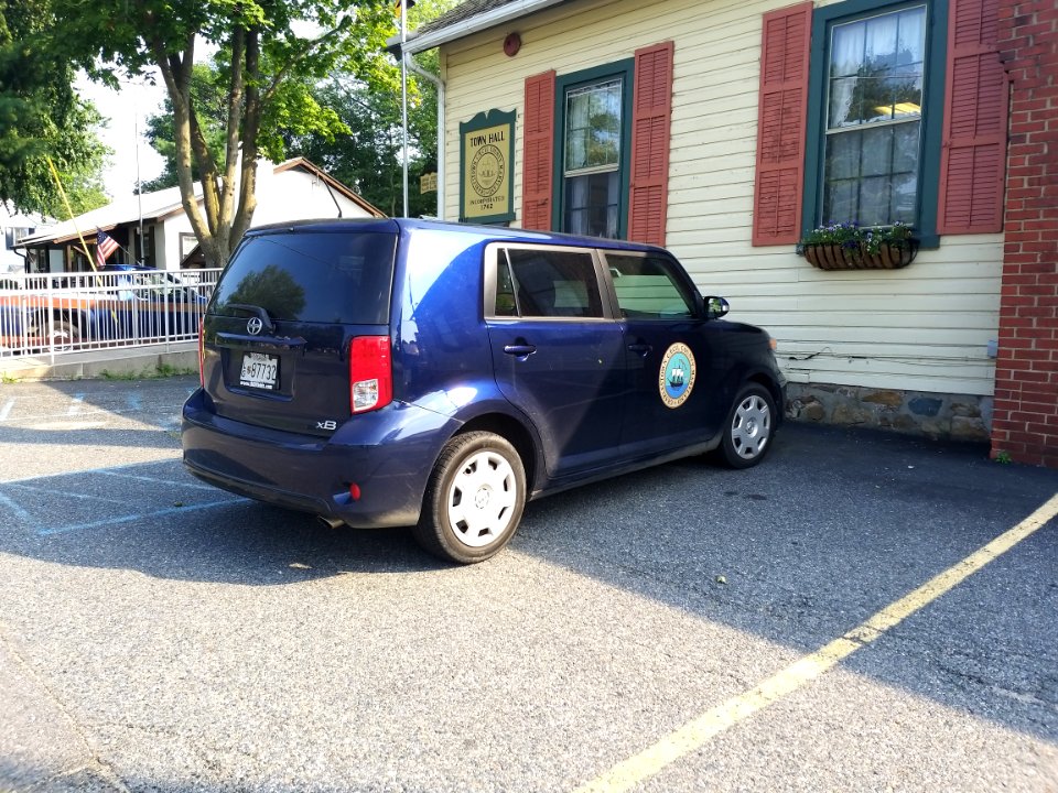 Charlestowntownhallpocar
