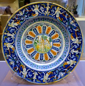 Charger with grotesque decoration on border, Italian, Deruta, copy of Caffagiolo or Siena, c. 1500-1510, maiolica - California Palace of the Legion of Honor - San Francisco, CA - DSC03023