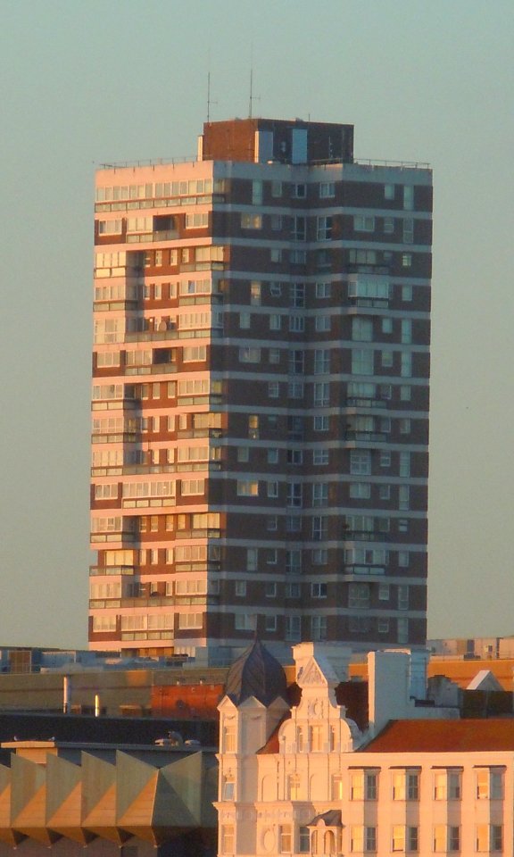 Chartwell Court, off Cannon Place, Brighton (January 2017, seen from Palace Pier)