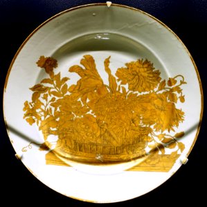 Charger with arms of Robert French on reverse, after a design by Jean Baptiste Monnoyer, Jingdezhen, China, 1735-1745 AD, porcelain - Peabody Essex Museum - Salem, MA - DSC05178