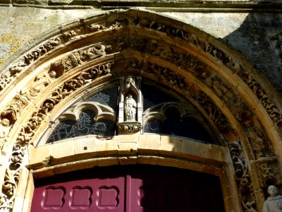 Charbogne (Ardennes) église Saint-Rémi, porche