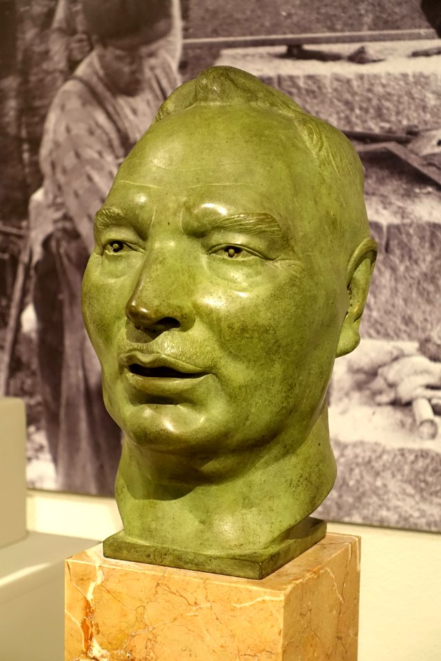 Charles A. Savinen by George Demetrios, 1953, bronze - Cape Ann Museum - Gloucester, MA - DSC01313