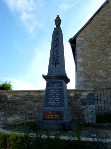 Champlin (Ardennes) monument aux morts