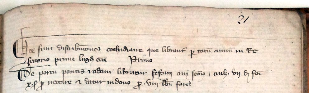 Chapitre primatial Saint-Jean de Lyon - Armoire Agar - 10 G 1054 - Volume 34 - Folio 21 recto - deux premières phrases
