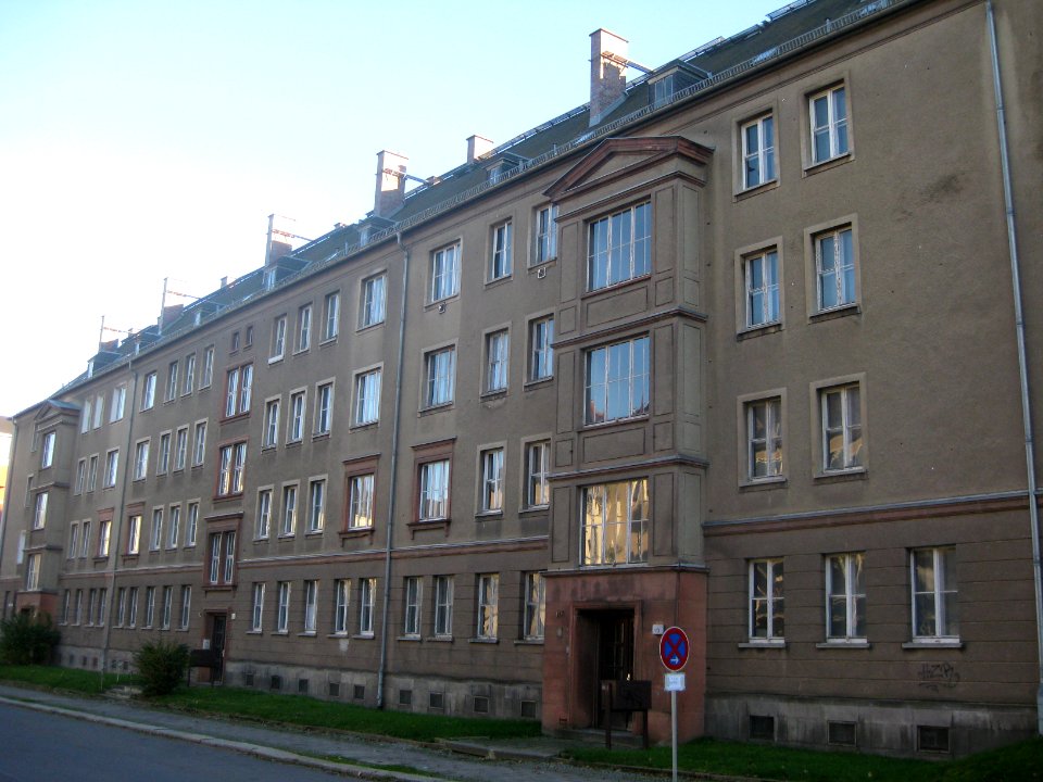 Charlottenstraße 10, 12, 14