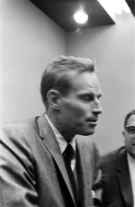 Charlton Heston in Nederland om premiere film 55 Dagen Peking (55 Days at Pek, Bestanddeelnr 915-2789