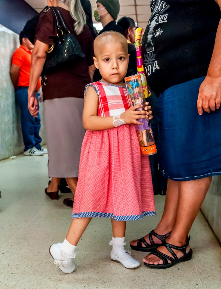 Charity gifts for children with cancer foundation Vanessa Isabel. Pediatric Specialty Hospital of Maracaibo 03
