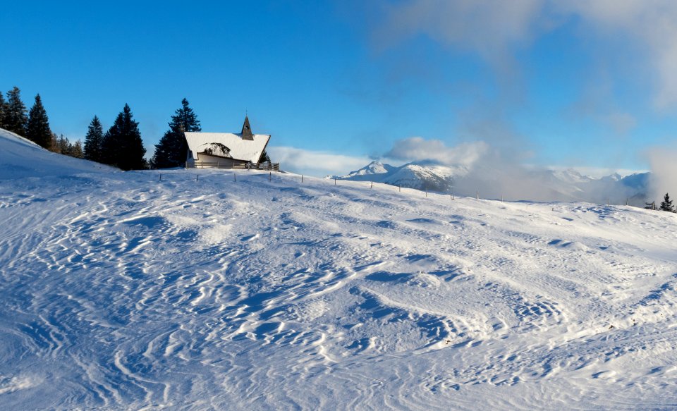 Chapel on Walder Alm in winter