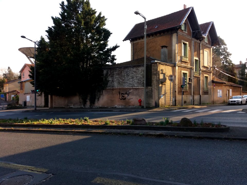 Champagne-au-Mont-d'Or - Avenue de Lanessan - Maison à démolir, à l'angle de la rue Félix Faure