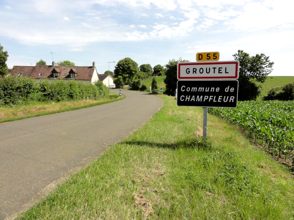 Champfleur (Sarthe) entrée de Groutel
