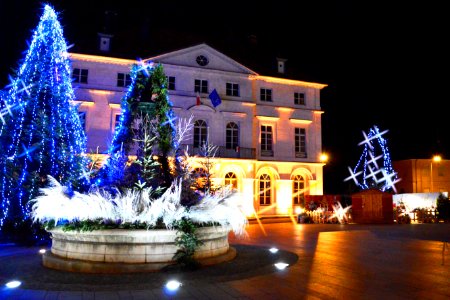 Champagnole downtown. x-mas 2012. town hall. Spielvogel