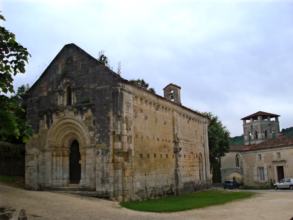 Chancelade (Fr), la chapelle à coté de l'abbaye