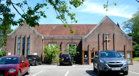 Chandler's Ford United Reformed Church, Kings Road, Chandler's Ford (June 2019) (4)