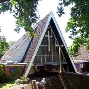 Chandler's Ford Methodist Church, Winchester Road, Chandler's Ford (June 2019) (2)