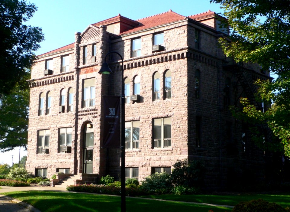 Charles City College bldg from N 1