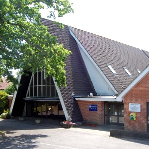 Chandler's Ford Methodist Church, Winchester Road, Chandler's Ford (June 2019) (3)
